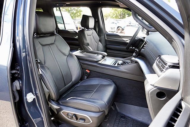 Used 2023 Jeep Wagoneer Series II w/ Premium Group I image 12