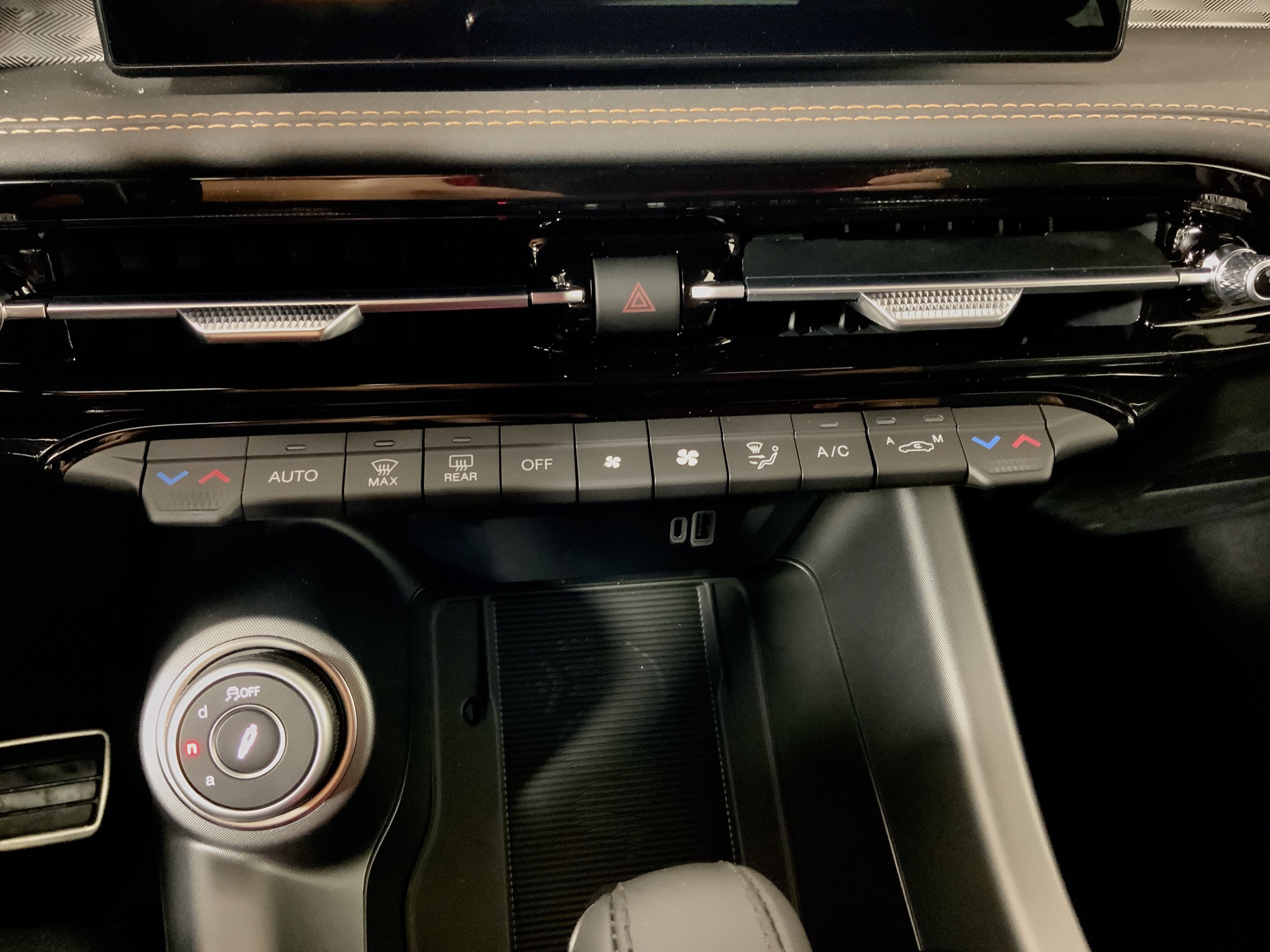 New 2025 Alfa Romeo Tonale w/ Premium Package AWD/4WD image 26