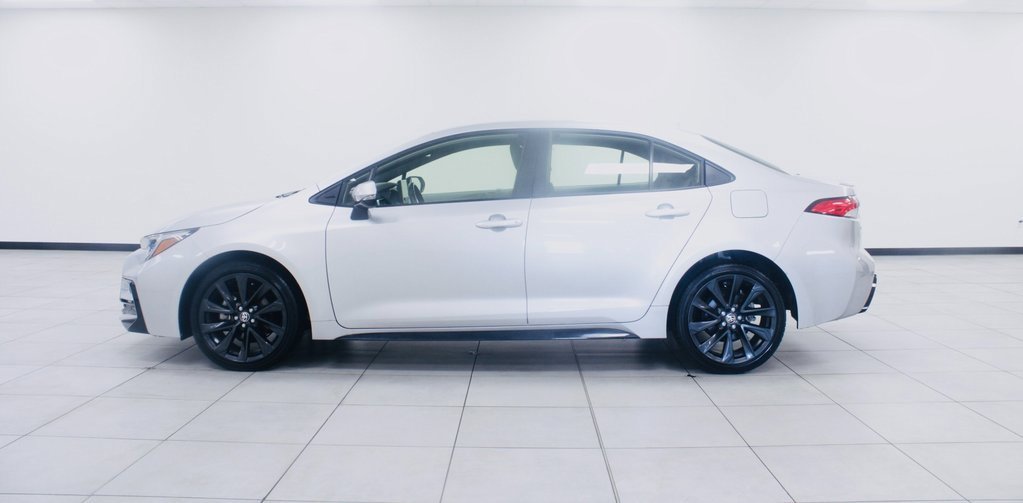 Used 2024 Toyota Corolla SE image 3