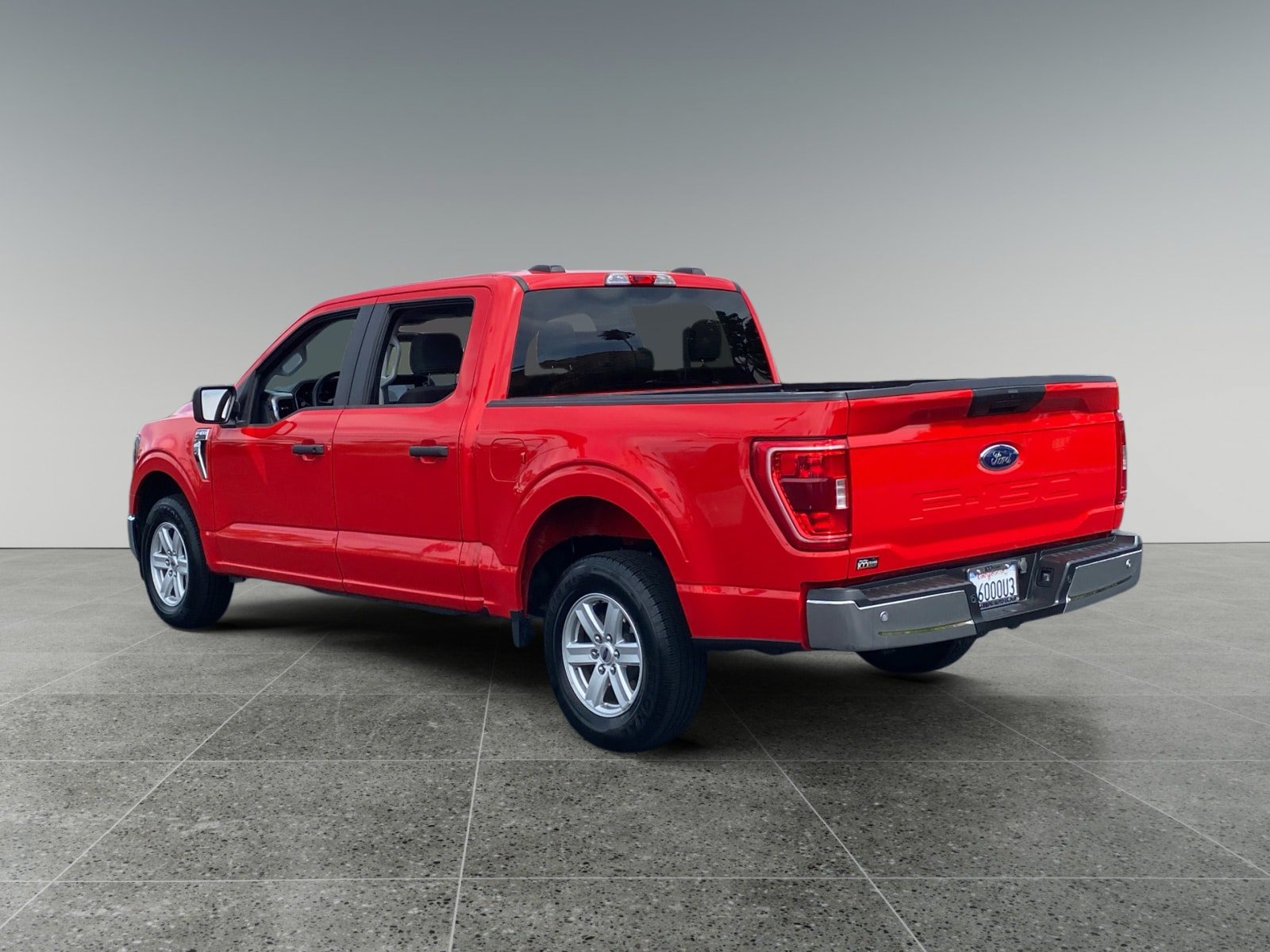 Used 2023 Ford F150 XLT RWD image 3