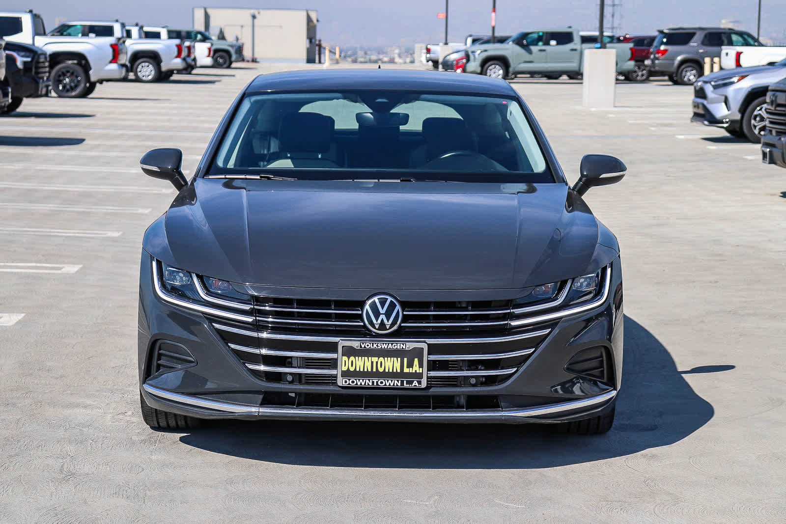 Used 2021 Volkswagen Arteon SE image 2