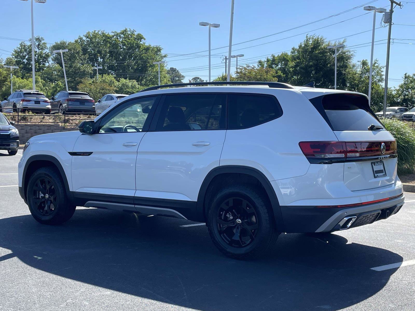 Used 2026 Volkswagen Atlas Peak Edition AWD/4WD image 4