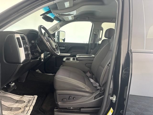 Used 2017 Chevrolet Silverado 1500 LT w/ All Star Edition AWD/4WD video 2