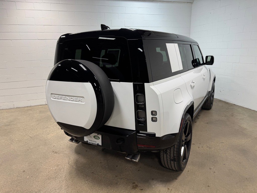 New 2025 Land Rover Defender 110 V8 image 7
