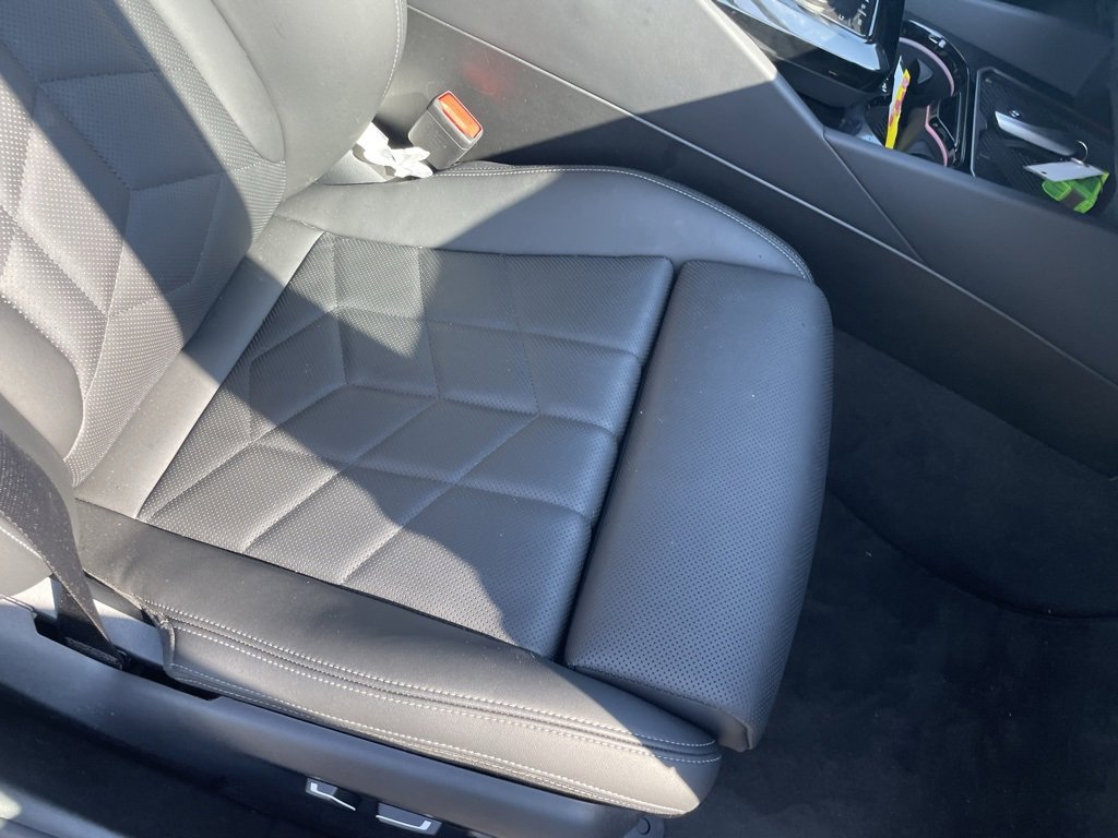 Used 2024 BMW i5 eDrive40i image 31