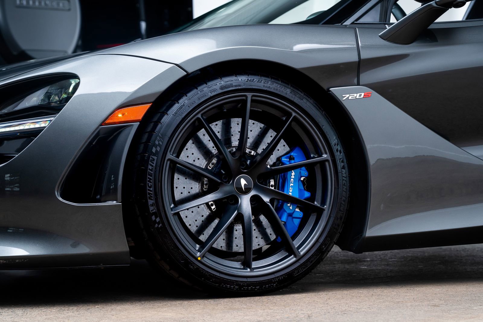 Used 2020 McLaren 720S Performance RWD image 8