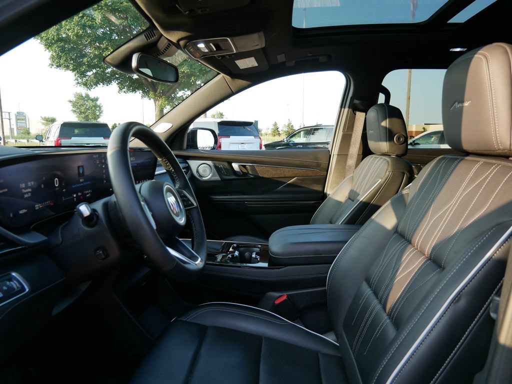 Used 2025 Buick Enclave Avenir w/ Trailering Package, 5000 lbs. AWD/4WD image 9