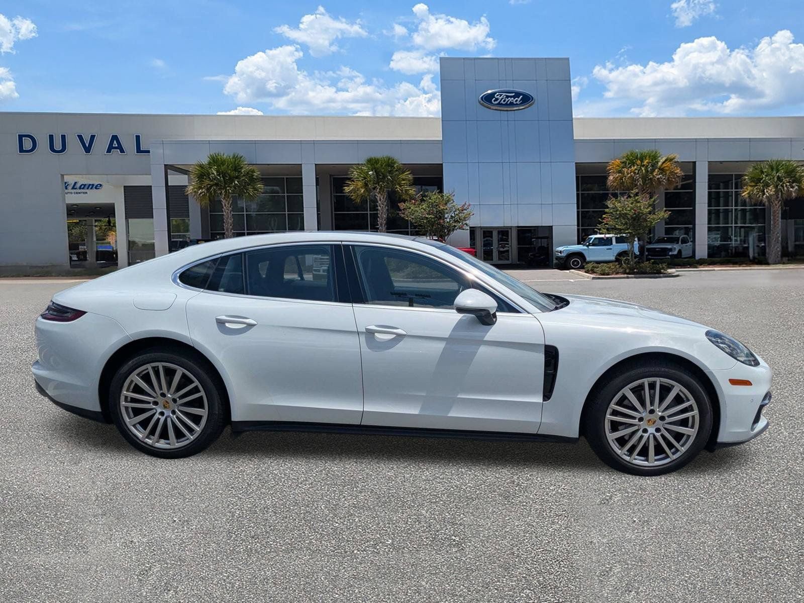 Used 2017 Porsche Panamera 4S AWD/4WD image 3