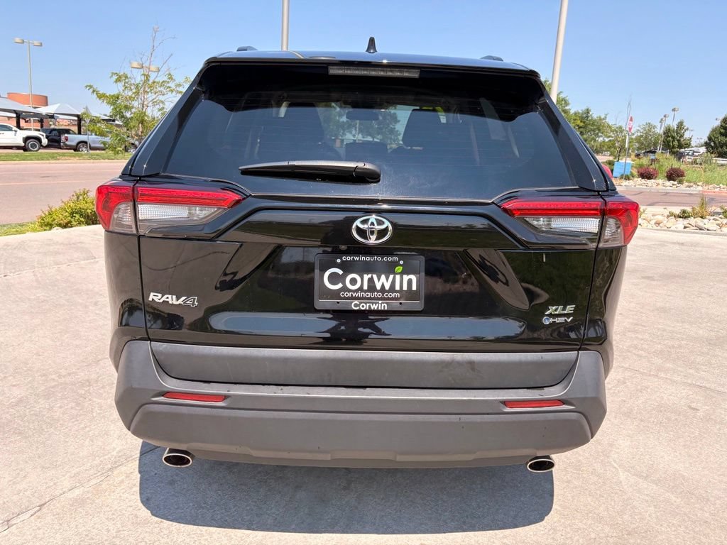 Used 2025 Toyota RAV4 XLE AWD/4WD image 6