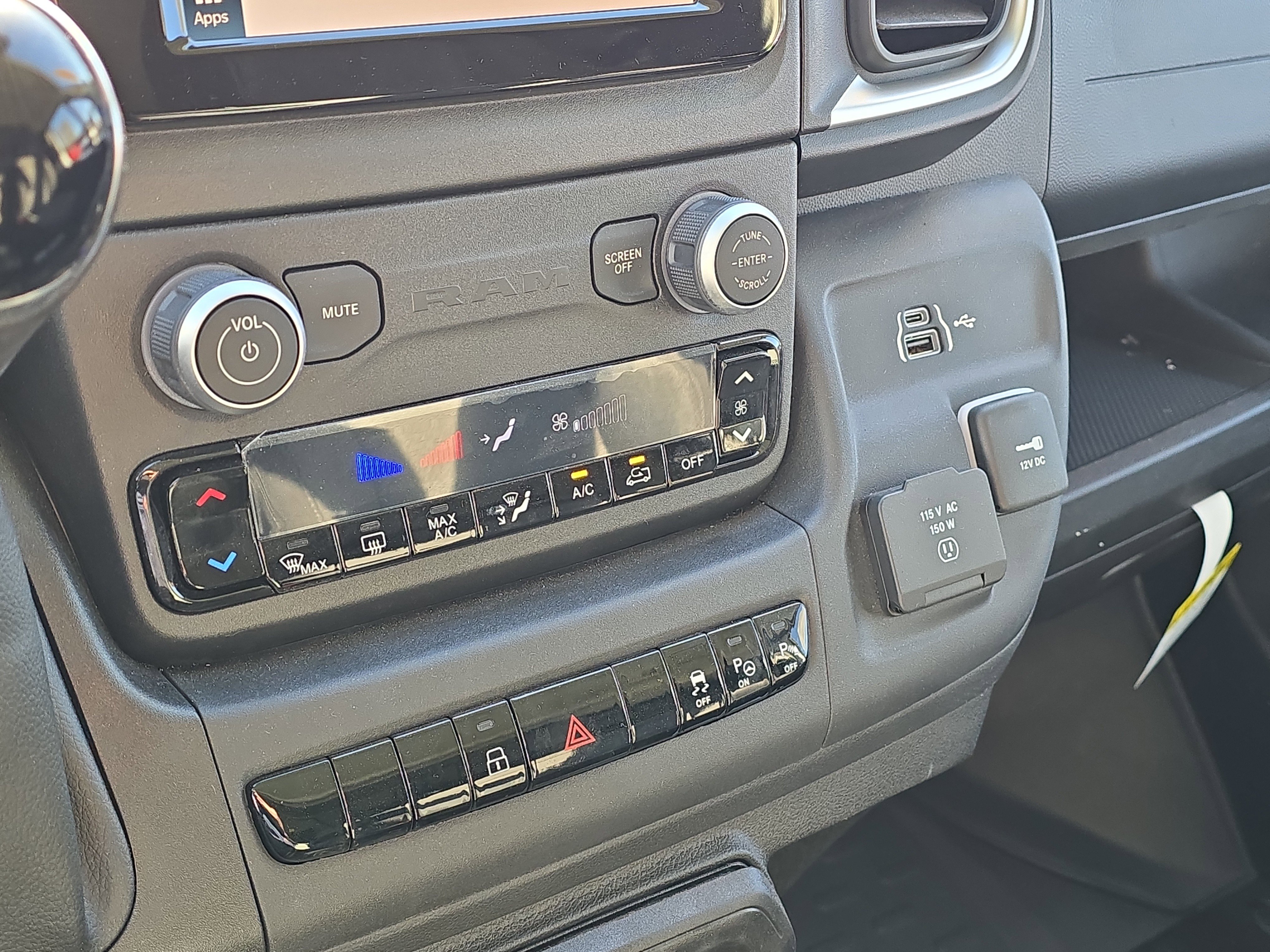 Used 2025 RAM ProMaster 2500 w/ Quick Order Package 22G SLT image 21