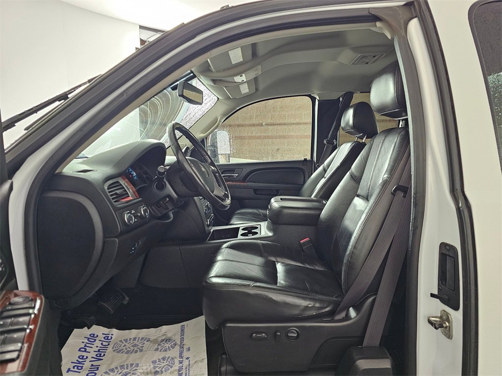 Used 2011 GMC Sierra 3500 SLT w/ SLT Convenience Package image 26