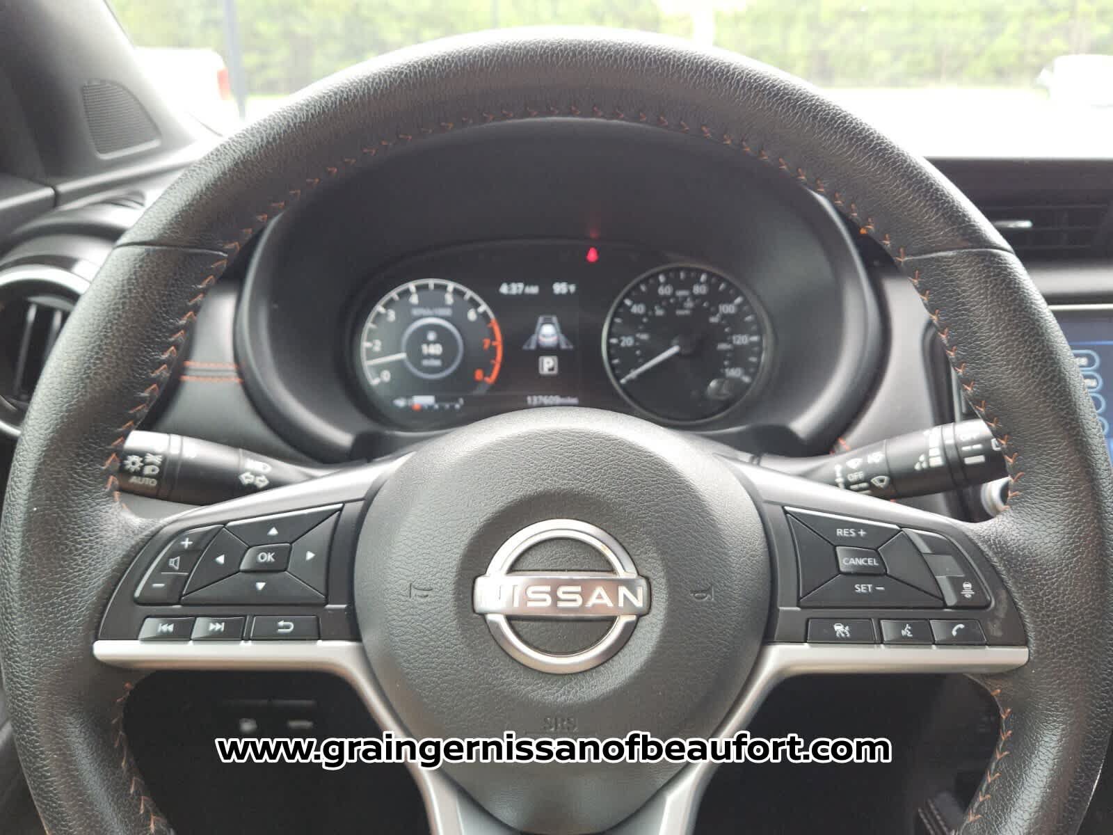 Used 2023 Nissan Kicks SR FWD image 11