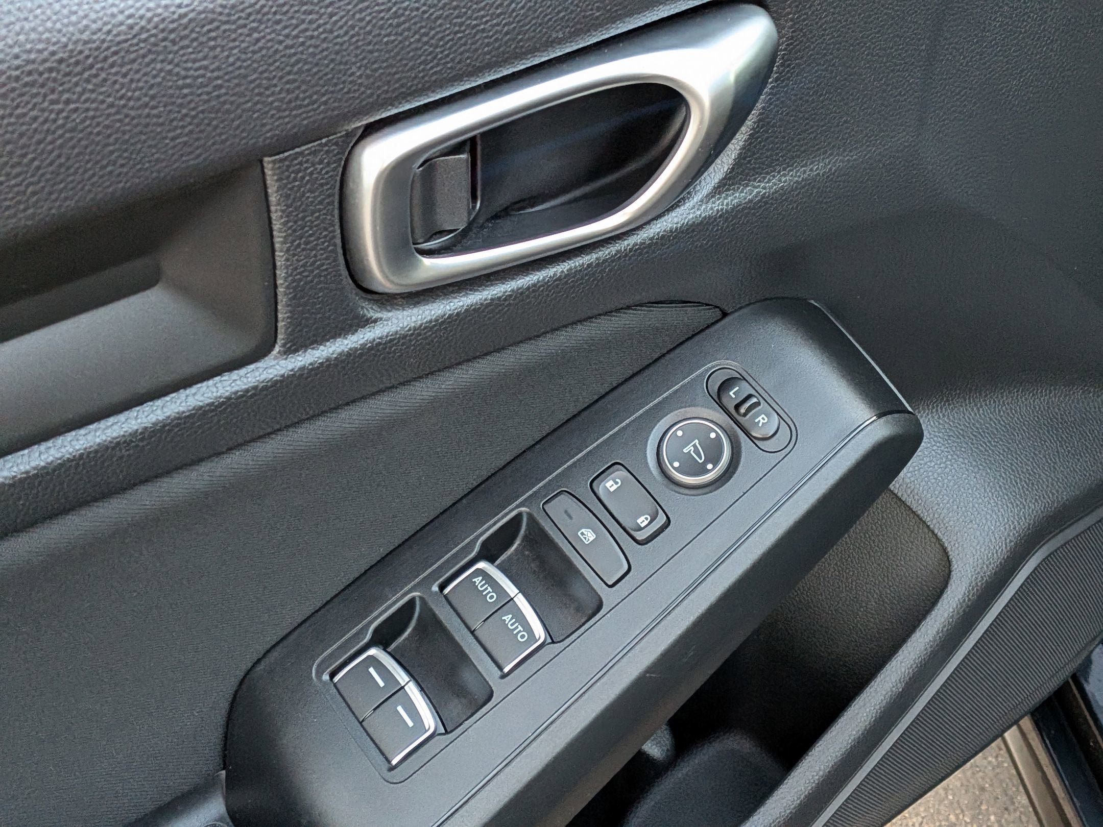 Used 2023 Honda Civic LX image 9