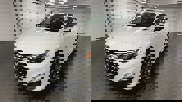 Certified 2022 Chevrolet Malibu LT w/ Leather Package image 4