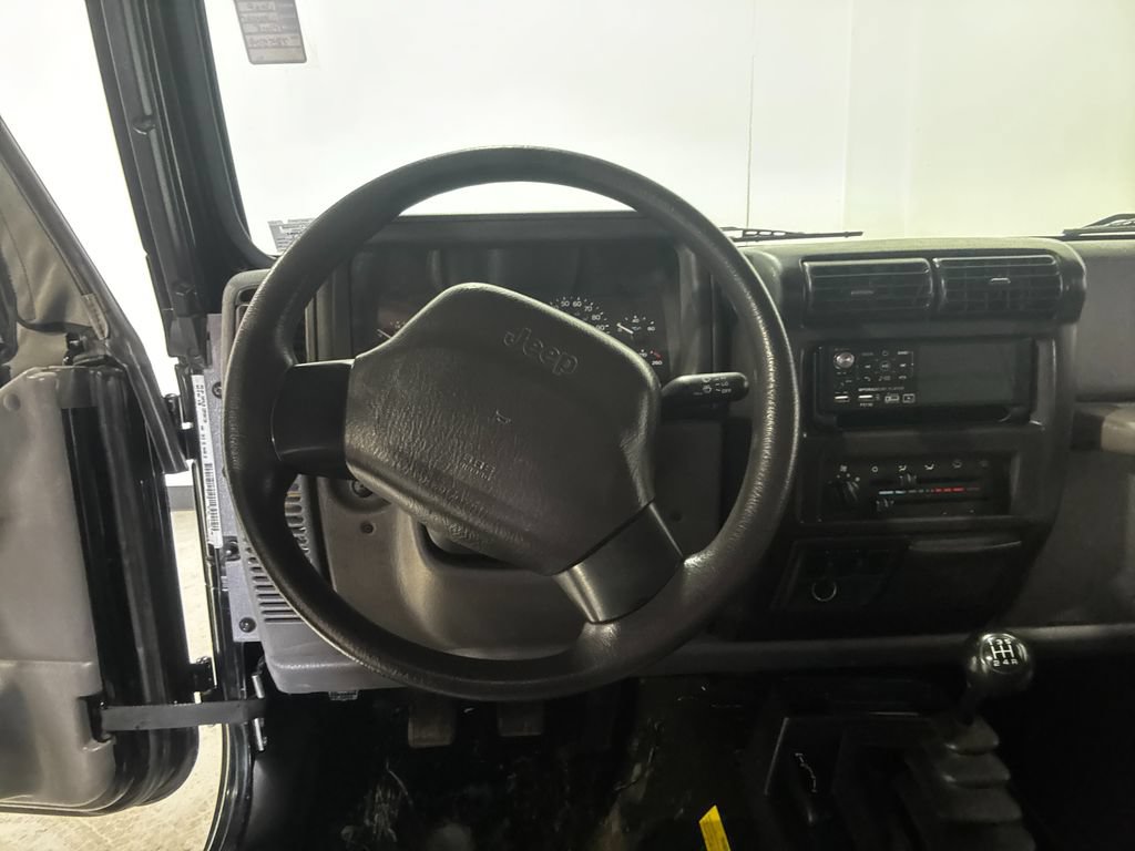 Used 1998 Jeep Wrangler SE AWD/4WD image 3