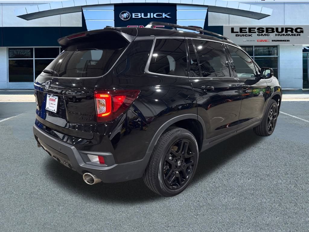 Used 2025 Honda Passport Black Edition image 7