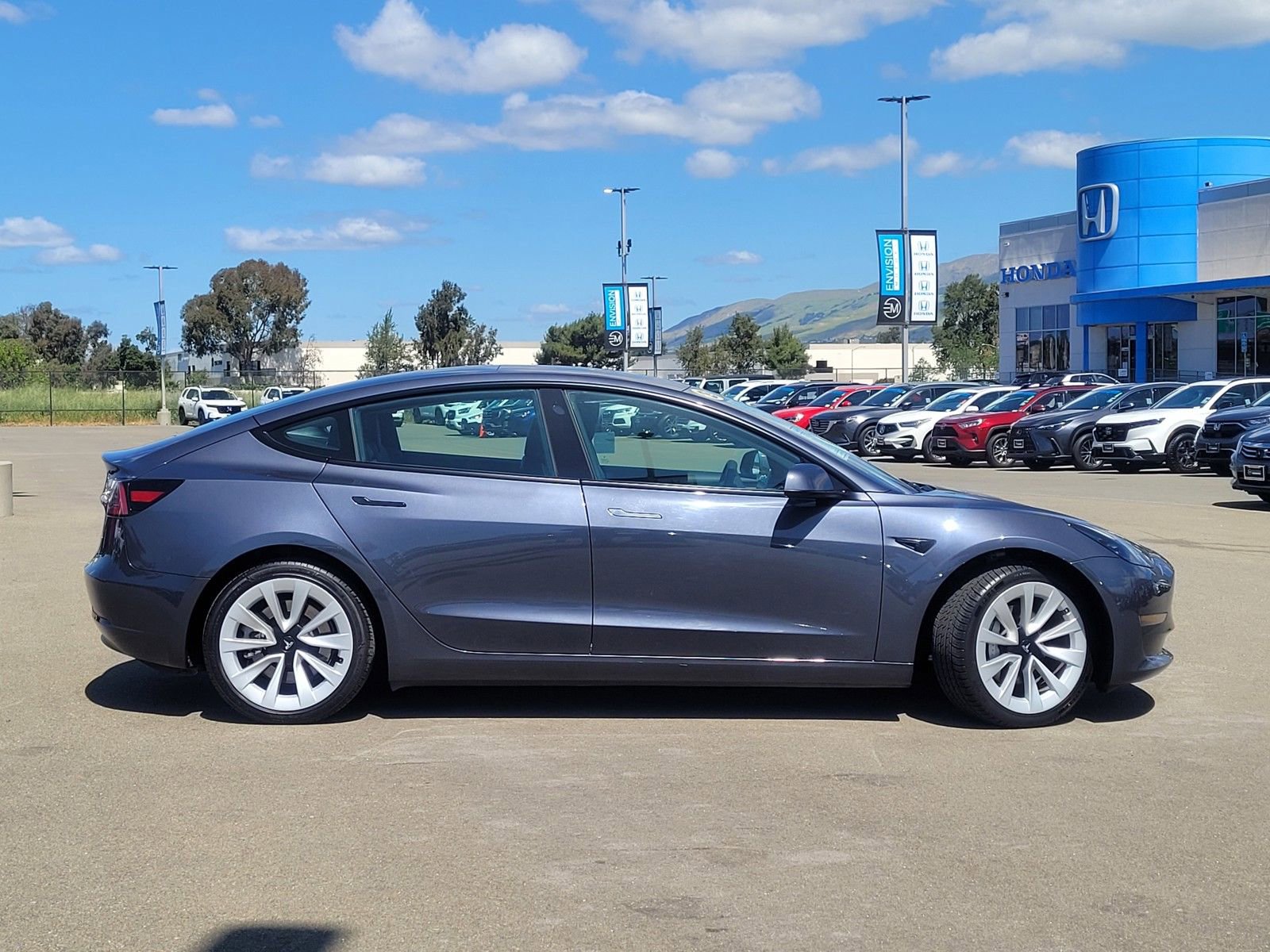 Used 2023 Tesla Model 3 Standard Range image 7