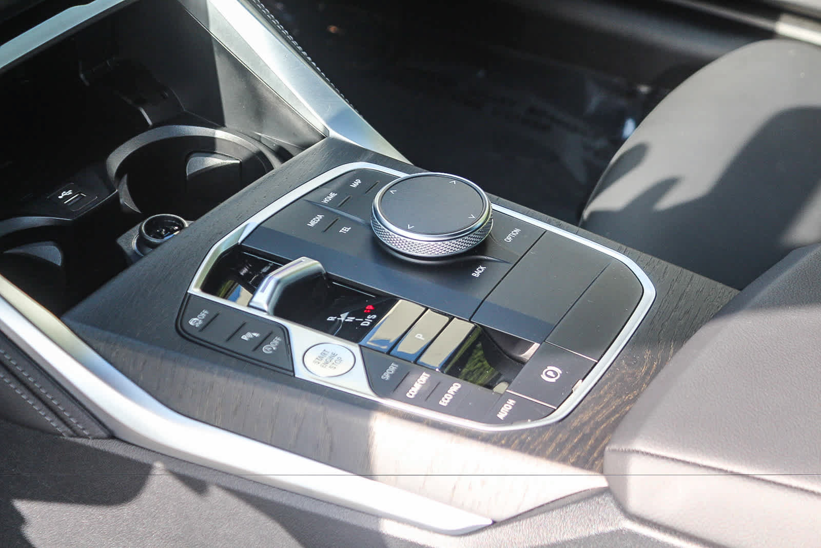 Used 2024 BMW 430i Coupe w/ M Sport Package RWD image 18
