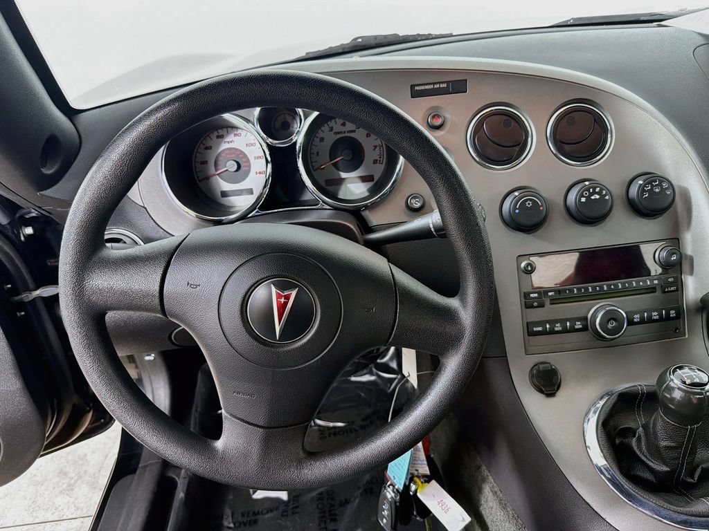 Used 2007 Pontiac Solstice Convertible w/ Preferred Package RWD image 19