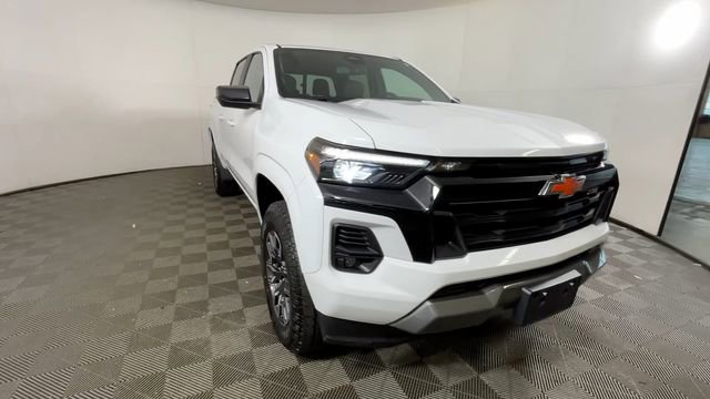Used 2024 Chevrolet Colorado Z71 w/ Advanced Trailering Package AWD/4WD image 12