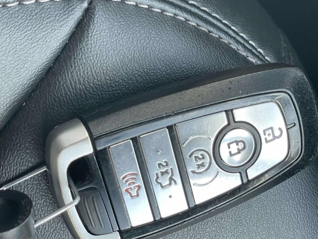 Used 2023 Ford Explorer XLT w/ Equipment Group 202A RWD image 22