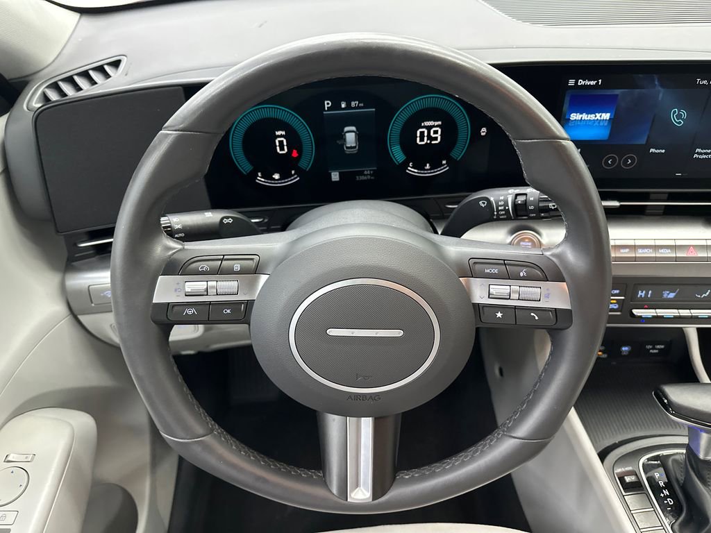 Used 2025 Hyundai Kona SEL image 23