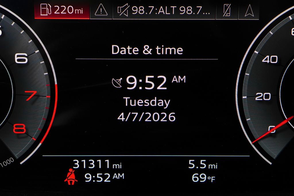 Used 2023 Audi Q7 2.0T Premium Plus w/ Premium Plus Package AWD/4WD image 32