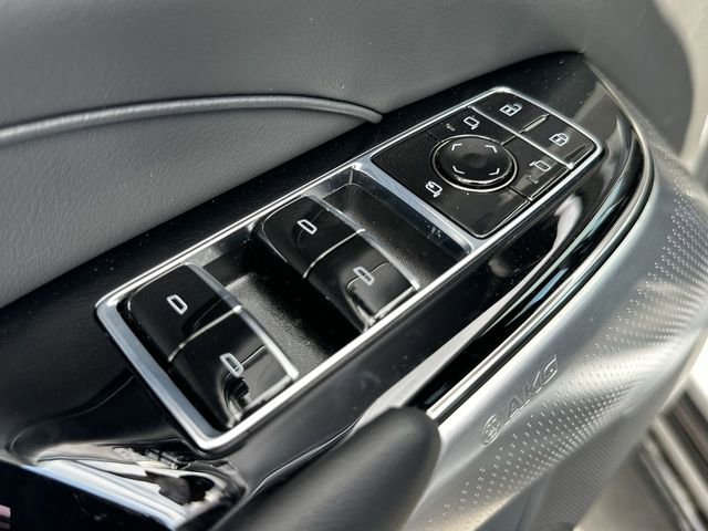 New 2026 Cadillac Lyriq V image 24