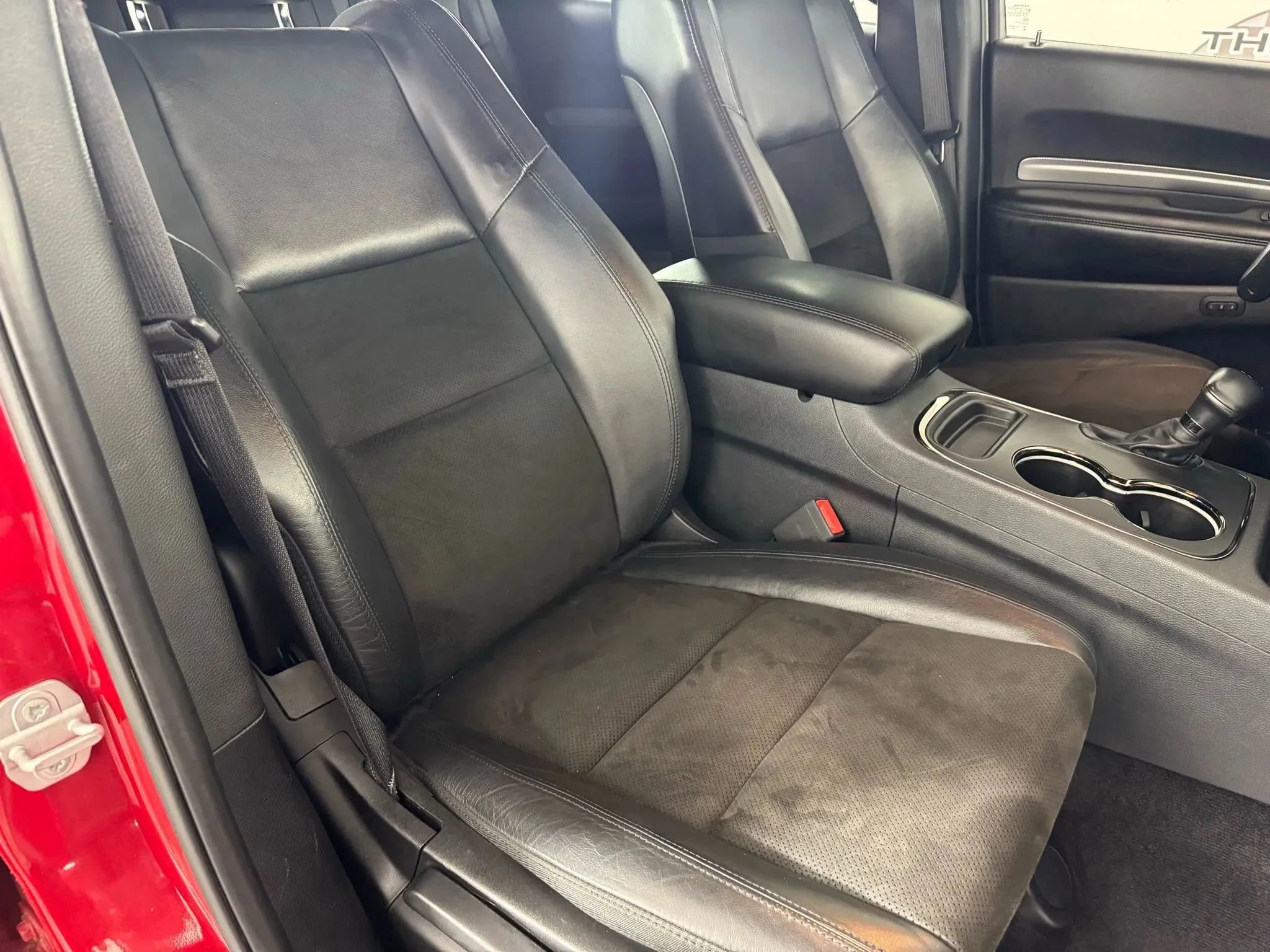 Used 2019 Dodge Durango GT image 36