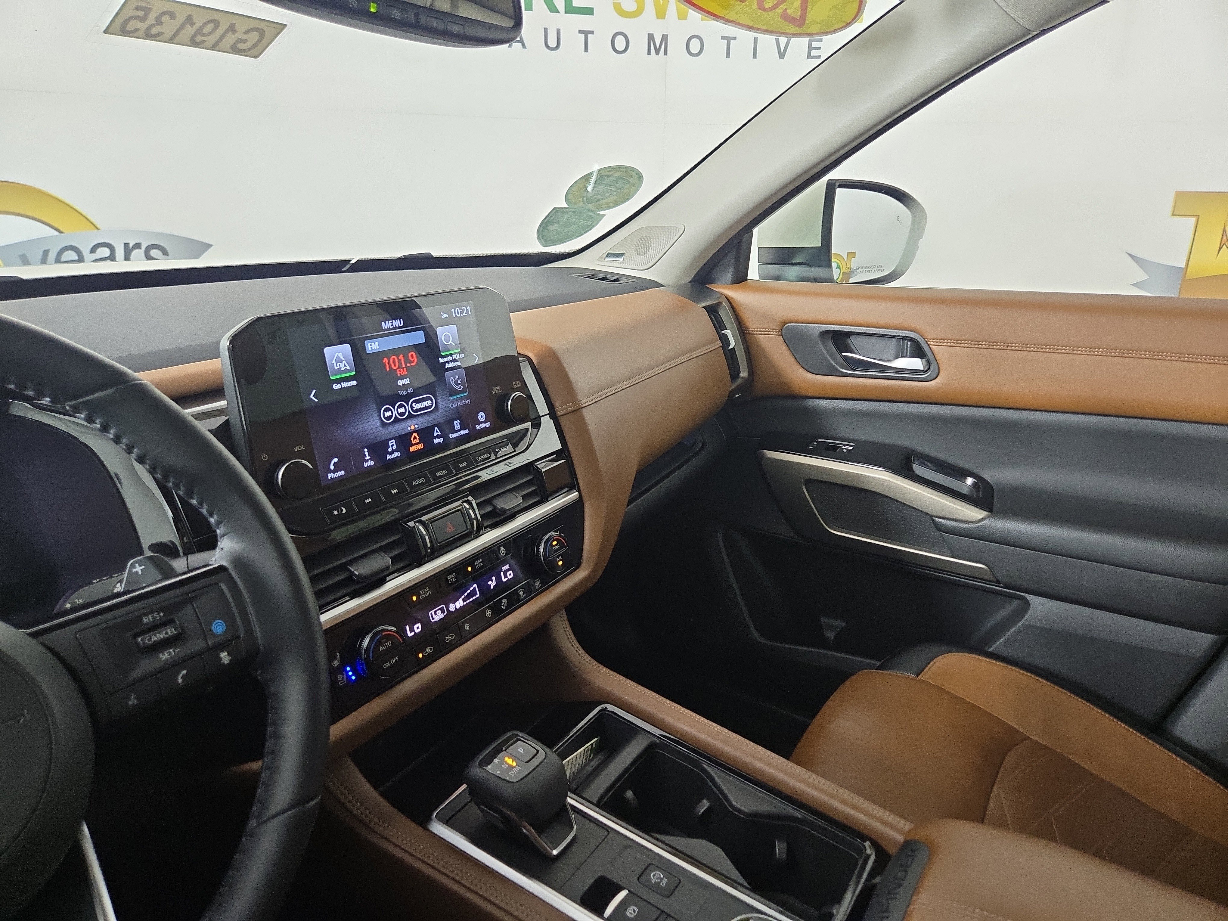 Used 2022 Nissan Pathfinder Platinum w/ Cargo Package image 26