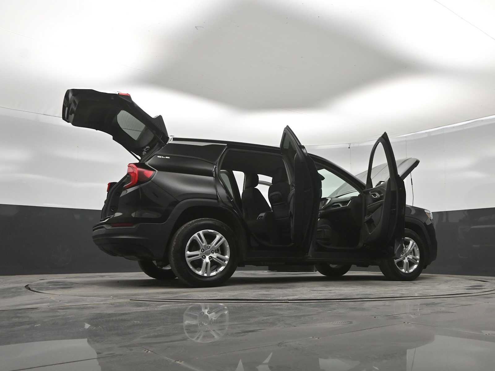 Used 2024 GMC Terrain SLE AWD/4WD image 46