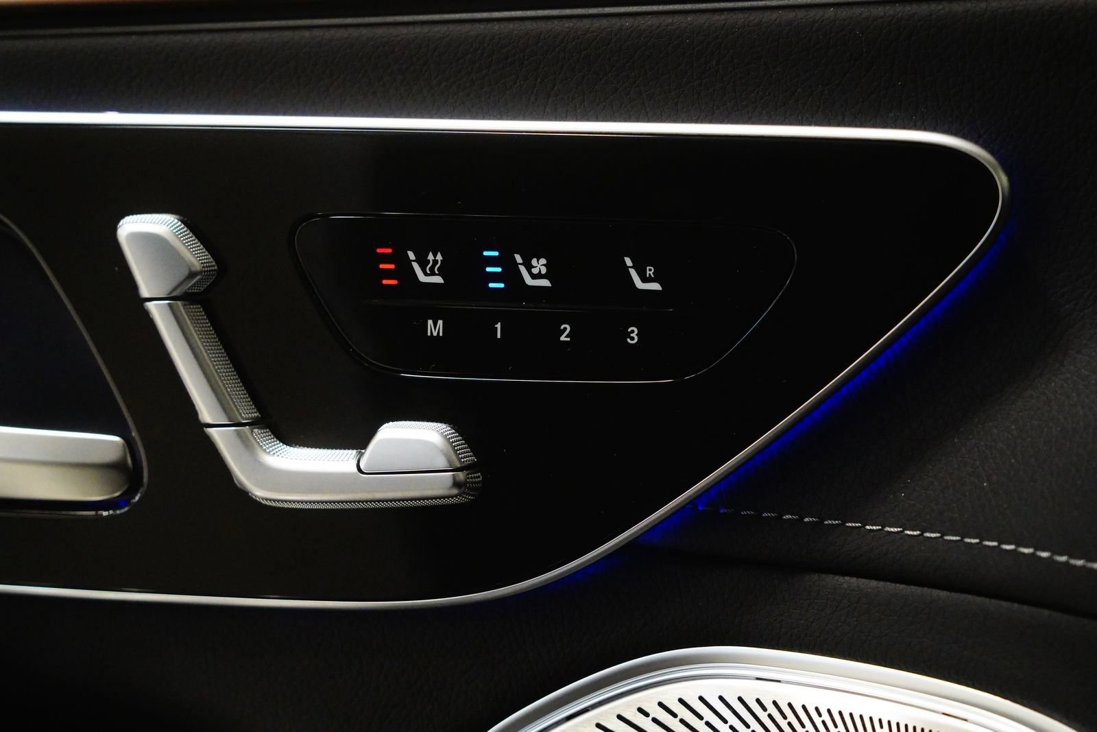 New 2026 Mercedes-Benz EQS 400 4MATIC SUV image 31