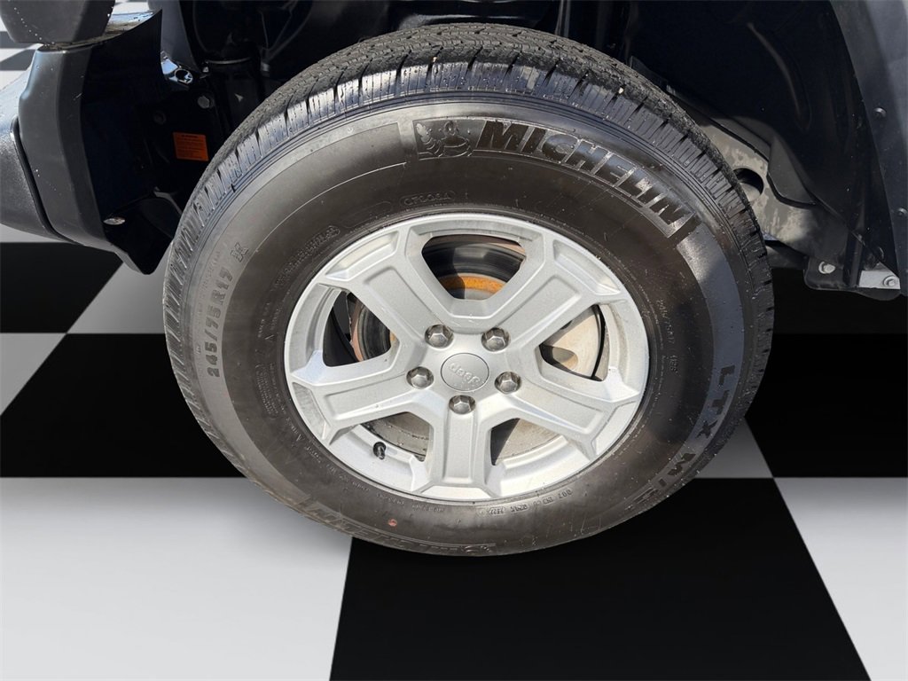 Used 2019 Jeep Wrangler Sport image 14