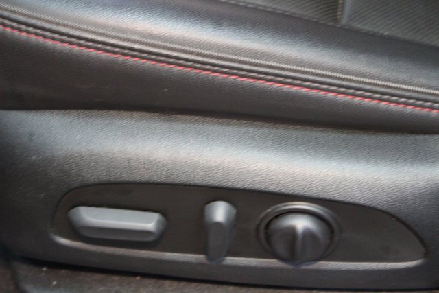 Certified 2023 Chevrolet Traverse RS image 16