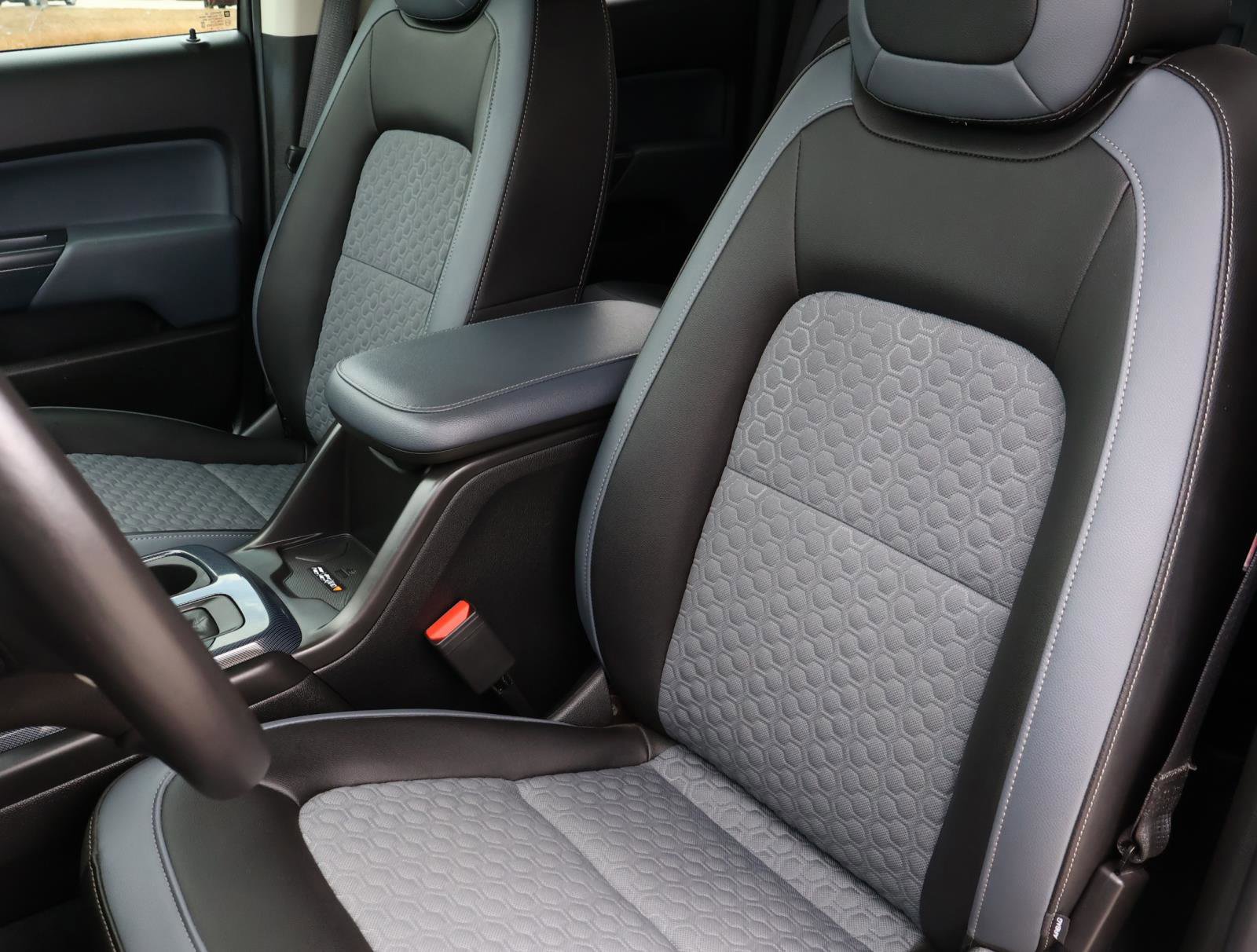 Used 2020 Chevrolet Colorado Z71 image 13