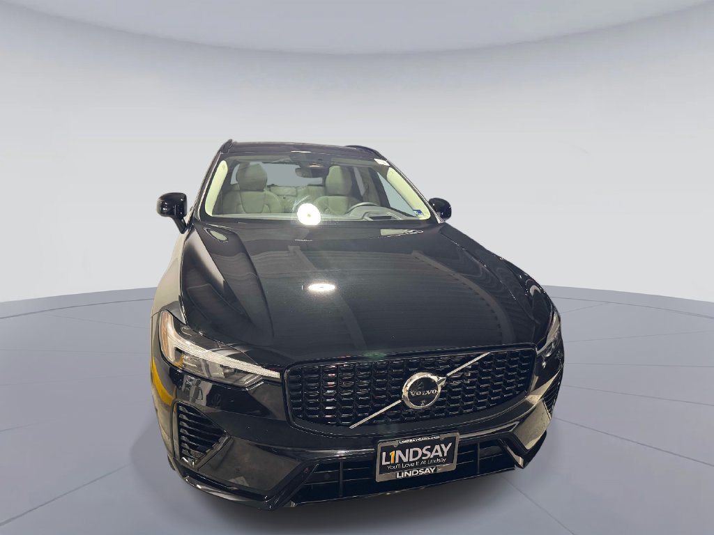 Used 2024 Volvo XC60 T8 Ultimate w/ Protection Package Premier AWD/4WD image 2