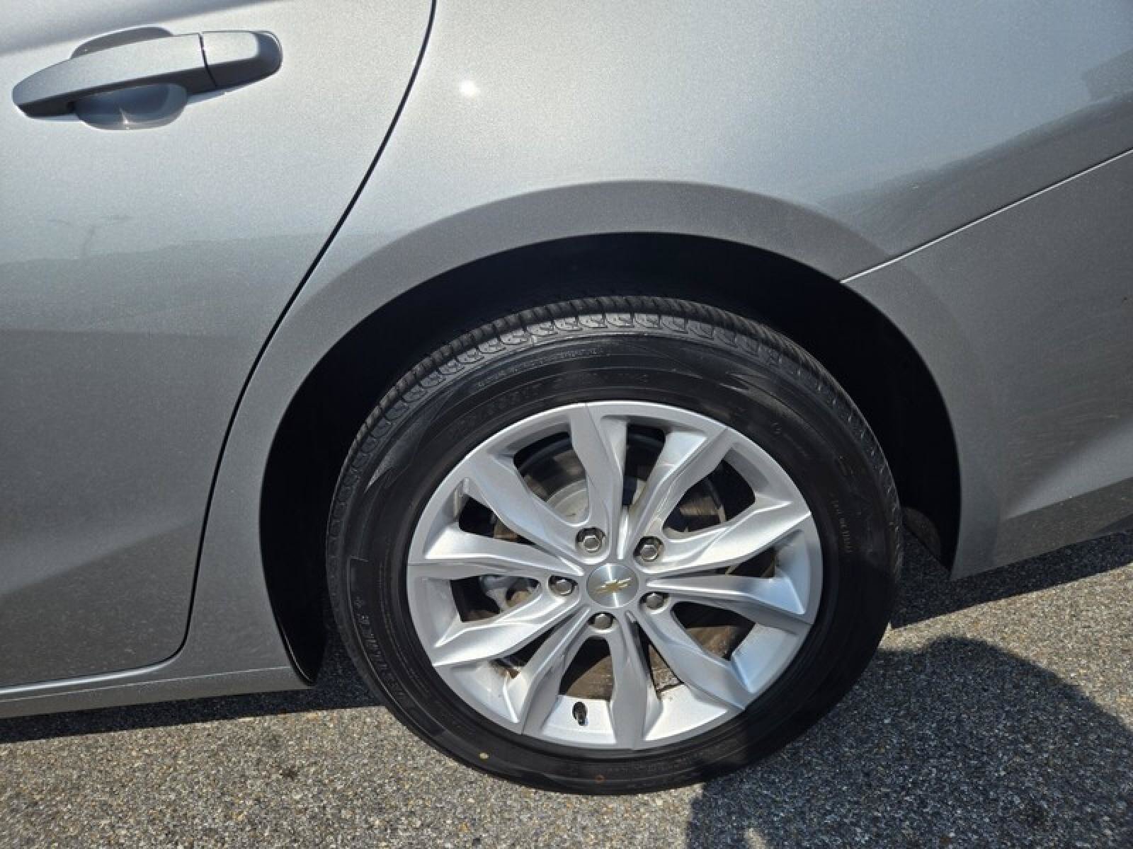 Used 2025 Chevrolet Malibu LT FWD image 7