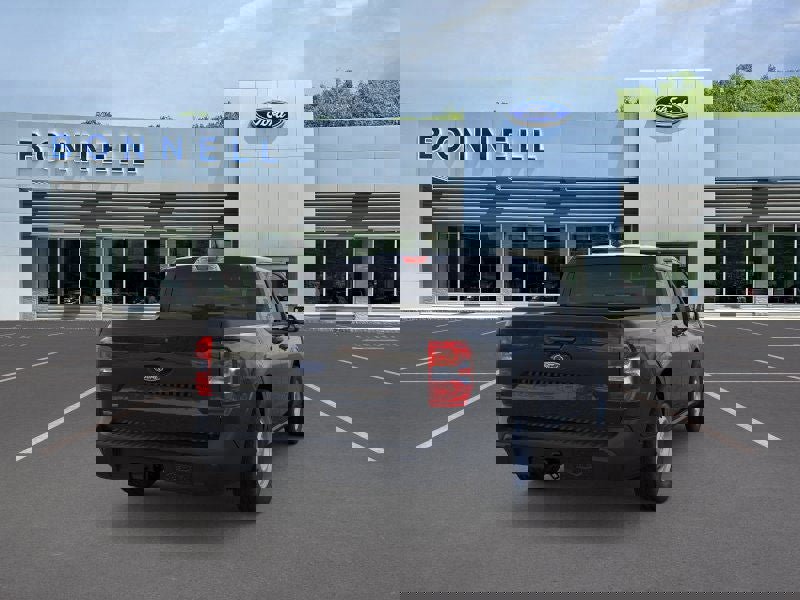 New 2025 Ford Maverick XL image 8