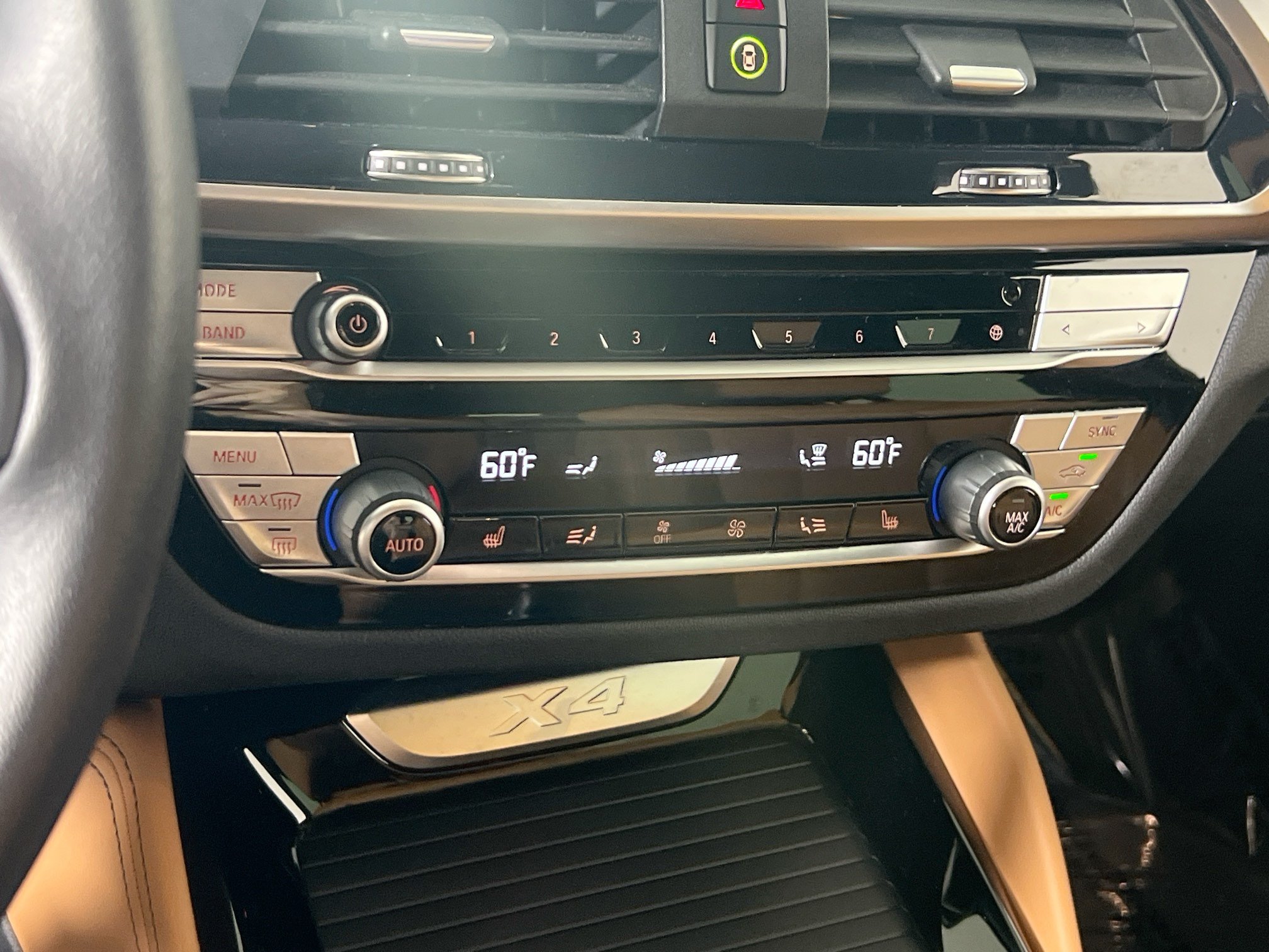 Used 2021 BMW X4 xDrive30i w/ Premium Package AWD/4WD image 16