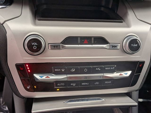 Used 2022 Ford Explorer XLT w/ Equipment Group 202A image 23