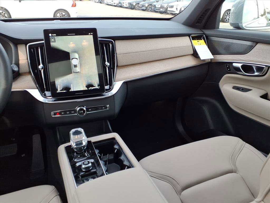 New 2026 Volvo XC90 B6 Plus w/ Protection Package Premier AWD/4WD image 14