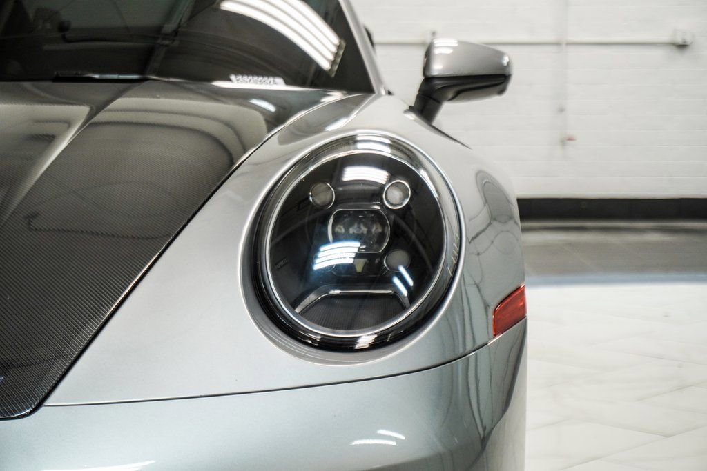 Used 2024 Porsche 911 Carrera RWD image 16