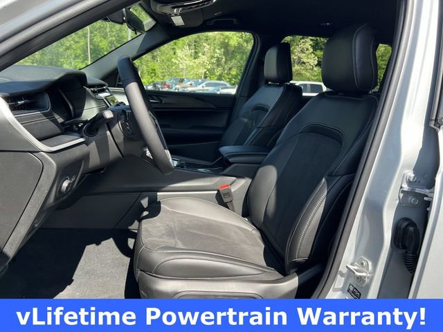 New 2025 Jeep Grand Cherokee L Laredo image 15