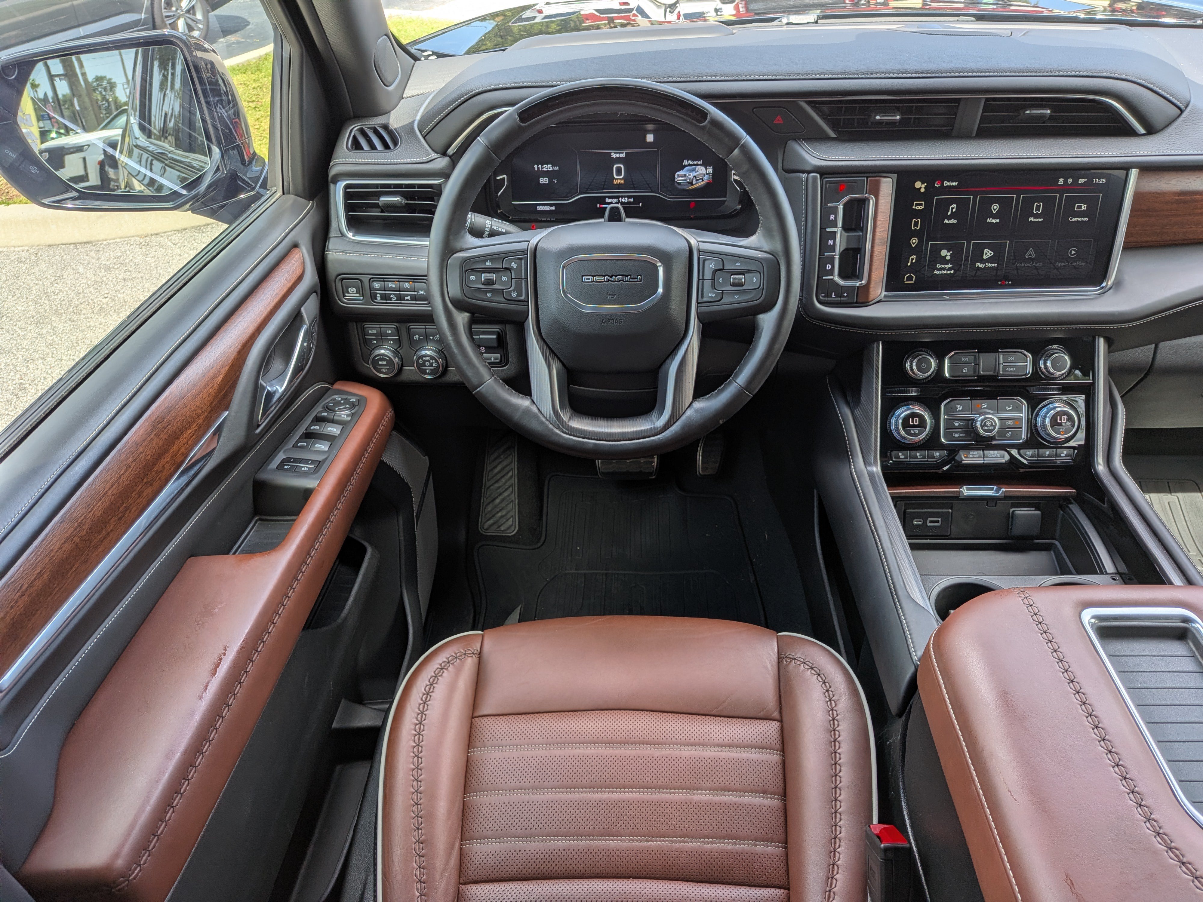 Certified 2023 GMC Yukon Denali Ultimate AWD/4WD image 15