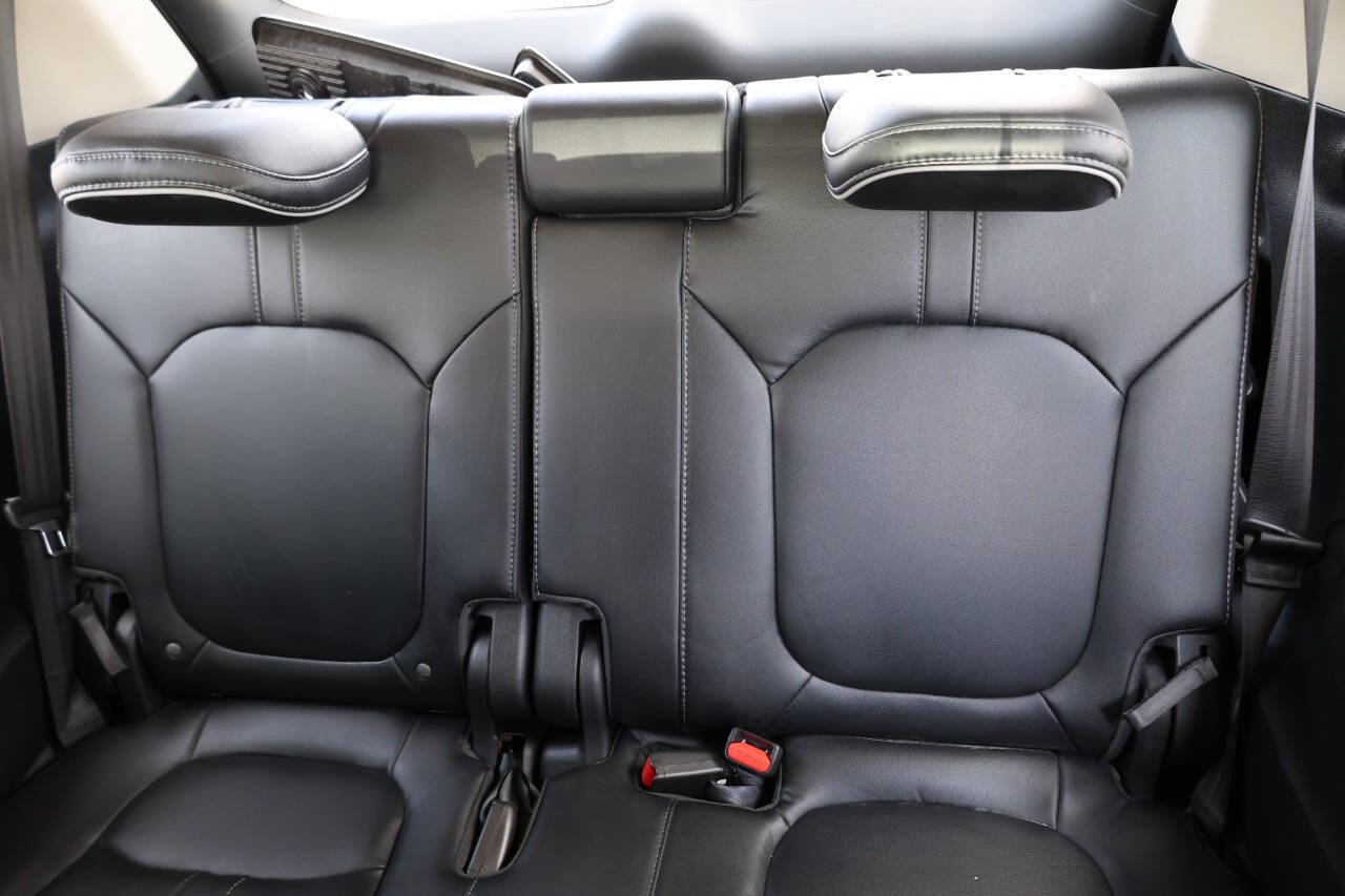 Used 2025 Honda Pilot Elite image 17