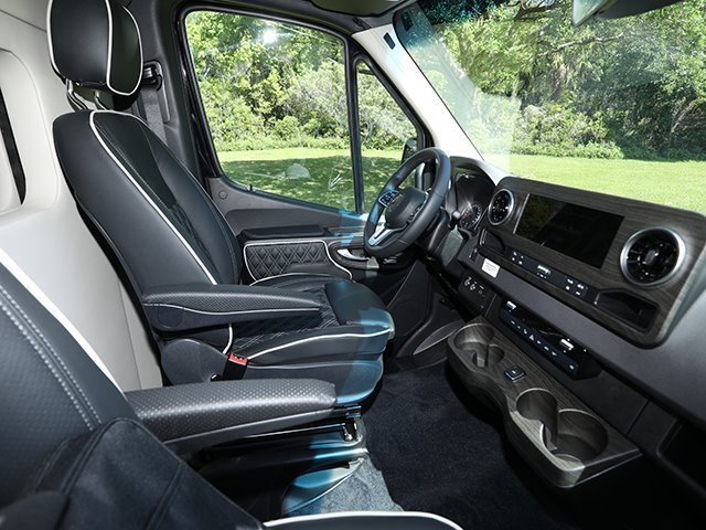 Used 2023 Mercedes-Benz Sprinter 3500 image 18