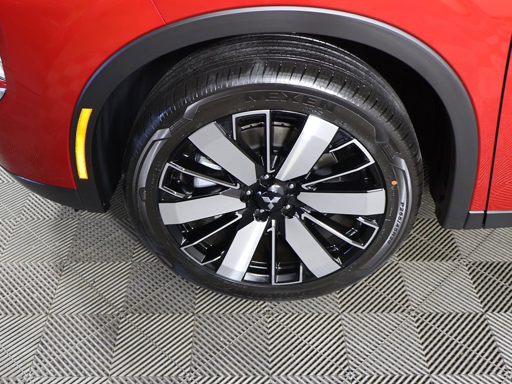 New 2025 Mitsubishi Outlander SE image 20