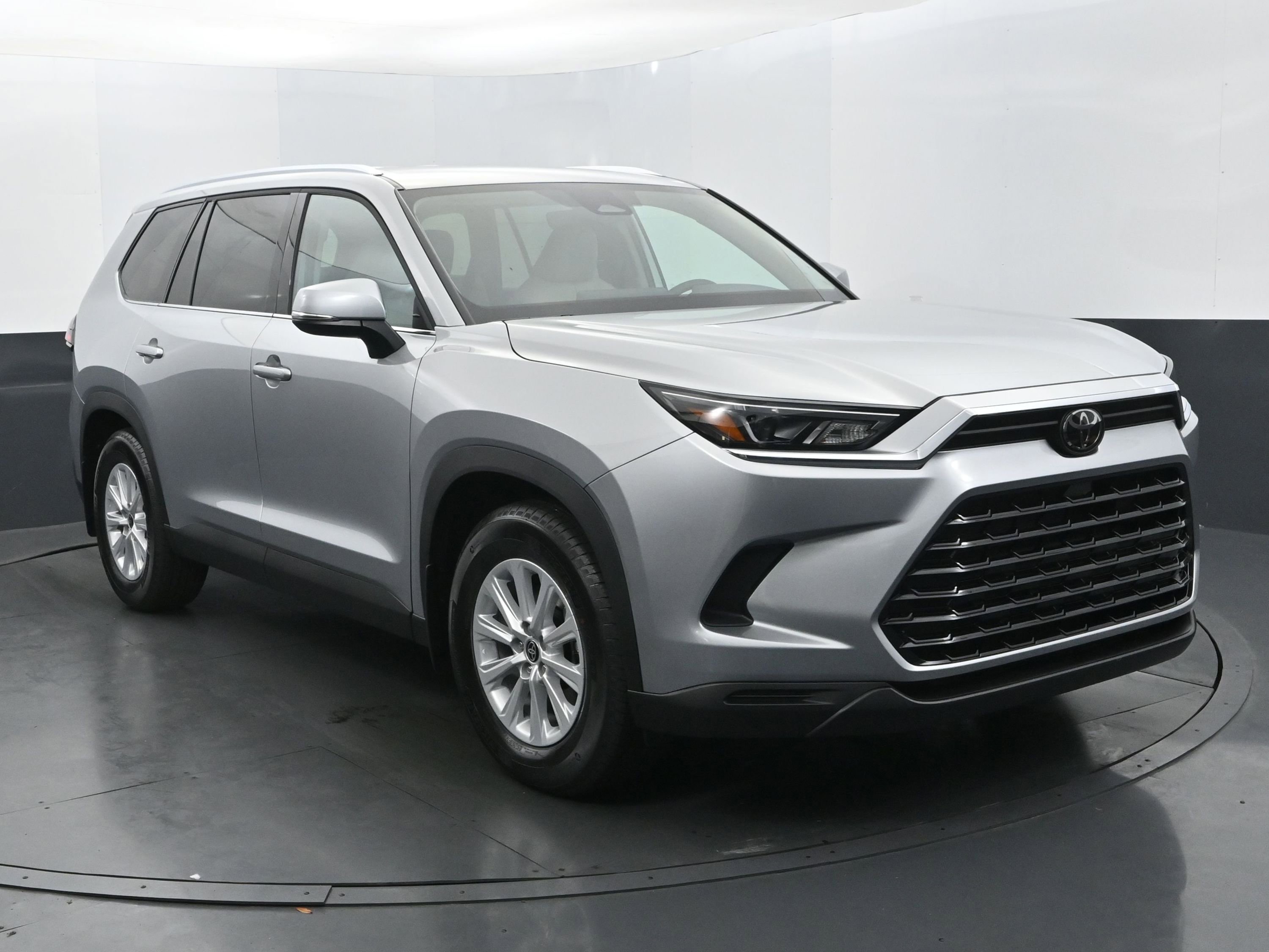 Used 2026 Toyota Grand Highlander XLE image 7