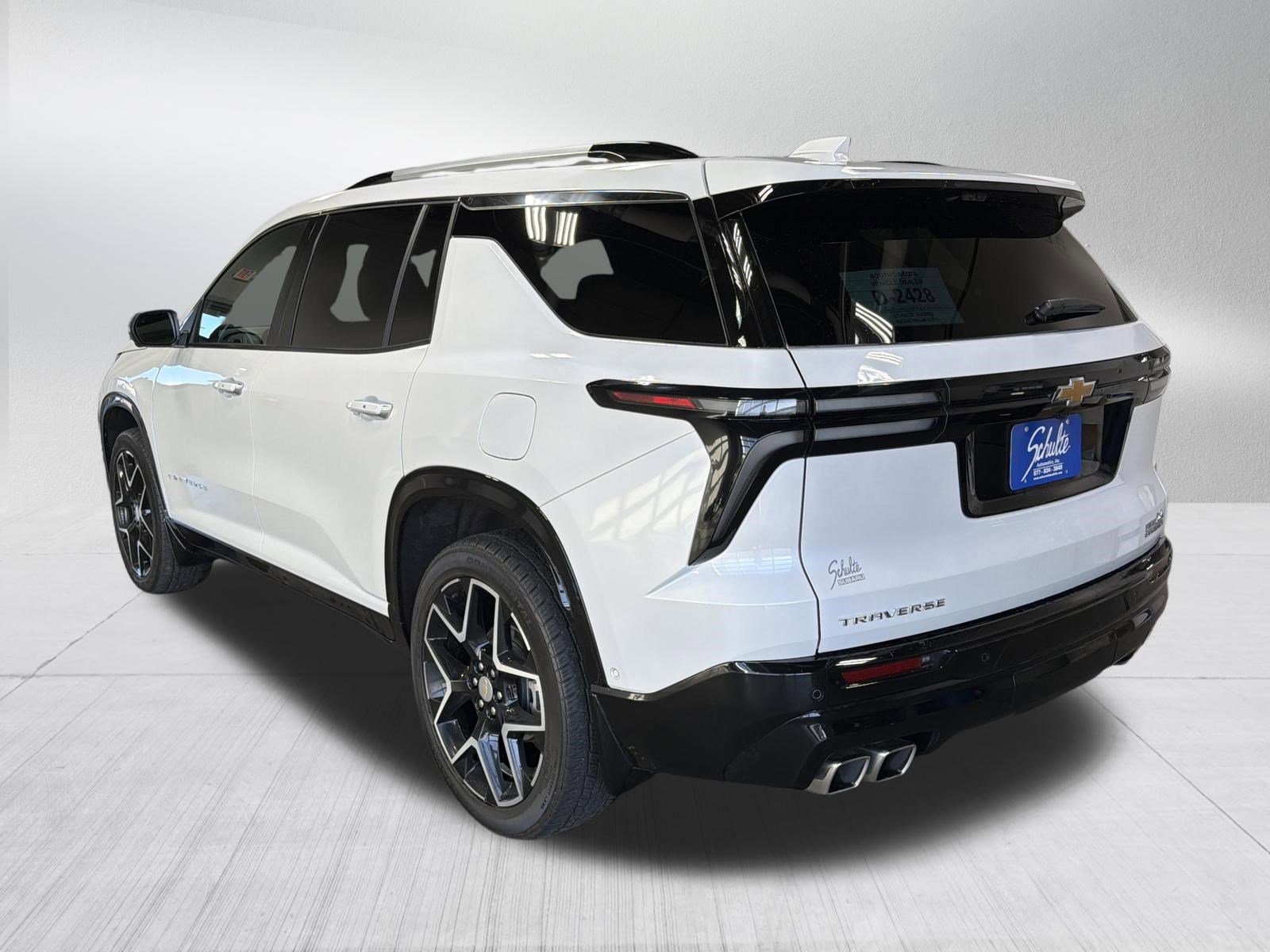 Used 2025 Chevrolet Traverse High Country image 5
