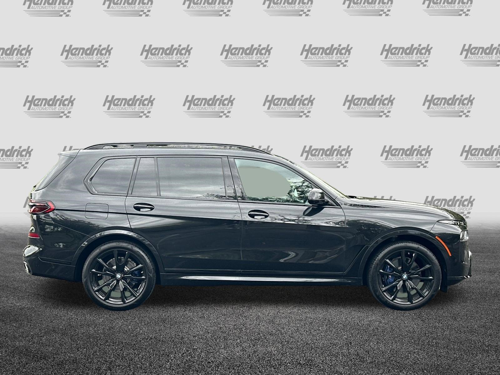 Used 2023 BMW X7 xDrive40i w/ M Sport Package image 3